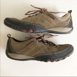 Merrell | Kangaroo Ladies Hiking Shoe 8.5